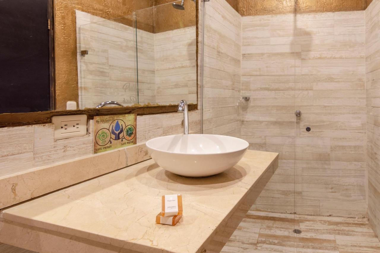 Cama em Dormitório Misto com 10 Camas